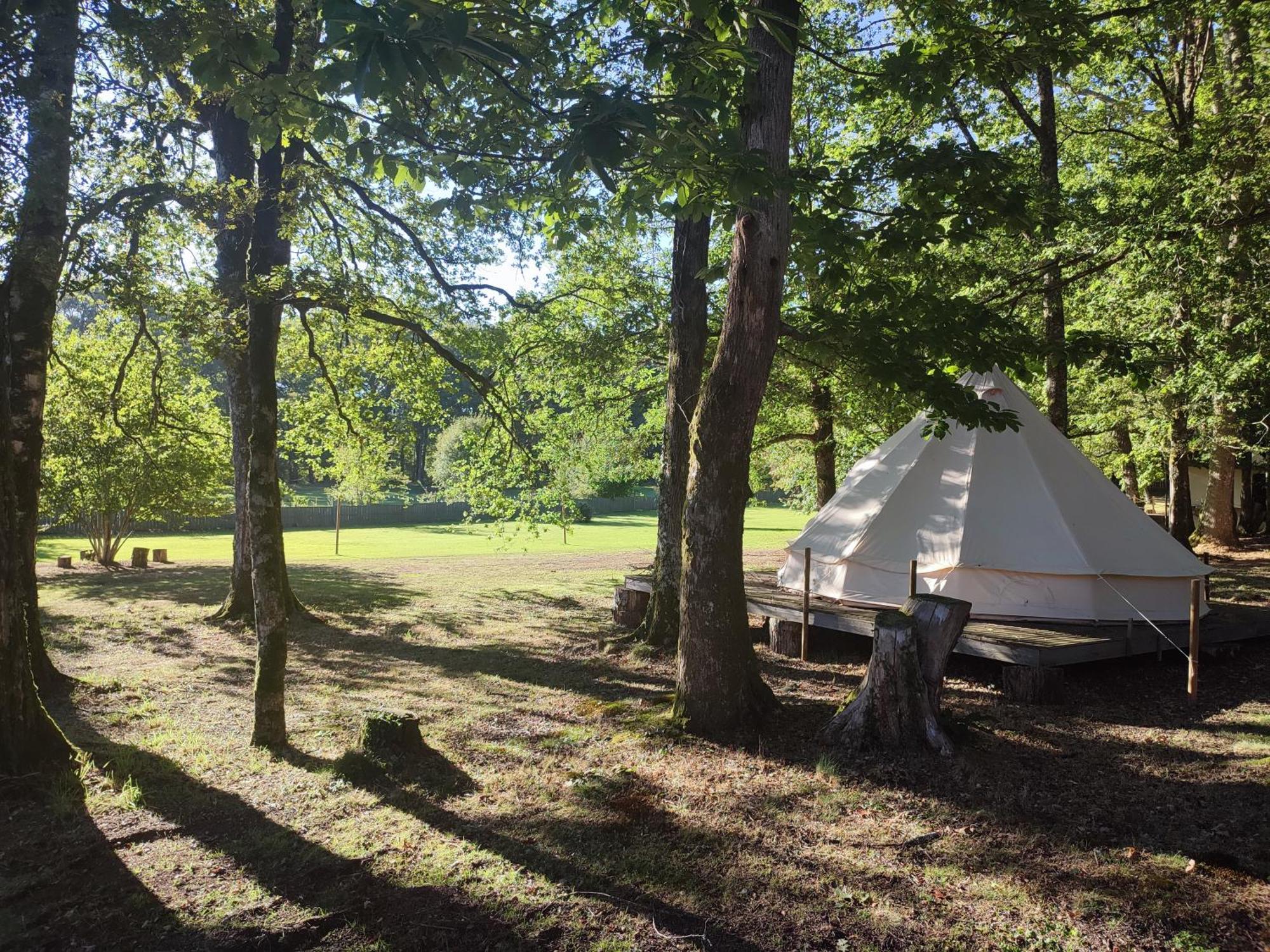 Camping Sous Les Belles Etoiles Peyrilhac 외부 사진